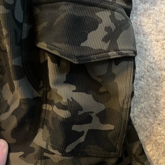 Camo Leggings - Picture 3 of 4